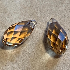Swarovski Light Colorado Topaz Briolettes, 11 mm x 5,5 mm, coppia