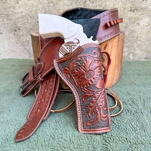 Floral Open Top OWB Leather Western Holster With Bullet Loops | Custom Fit Cowboy Style Leather Holsters Gunbelt | Vintage Lover Gifts