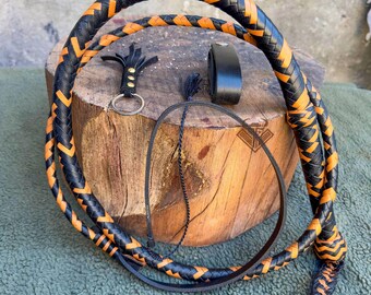 Zweifarbige geflochtene Känguruhlederpeitsche aus Schwarz und Hellbraun, 4 ft bis 12 ft, 12/16 Plait Bullwhip Indiana Jones Styles