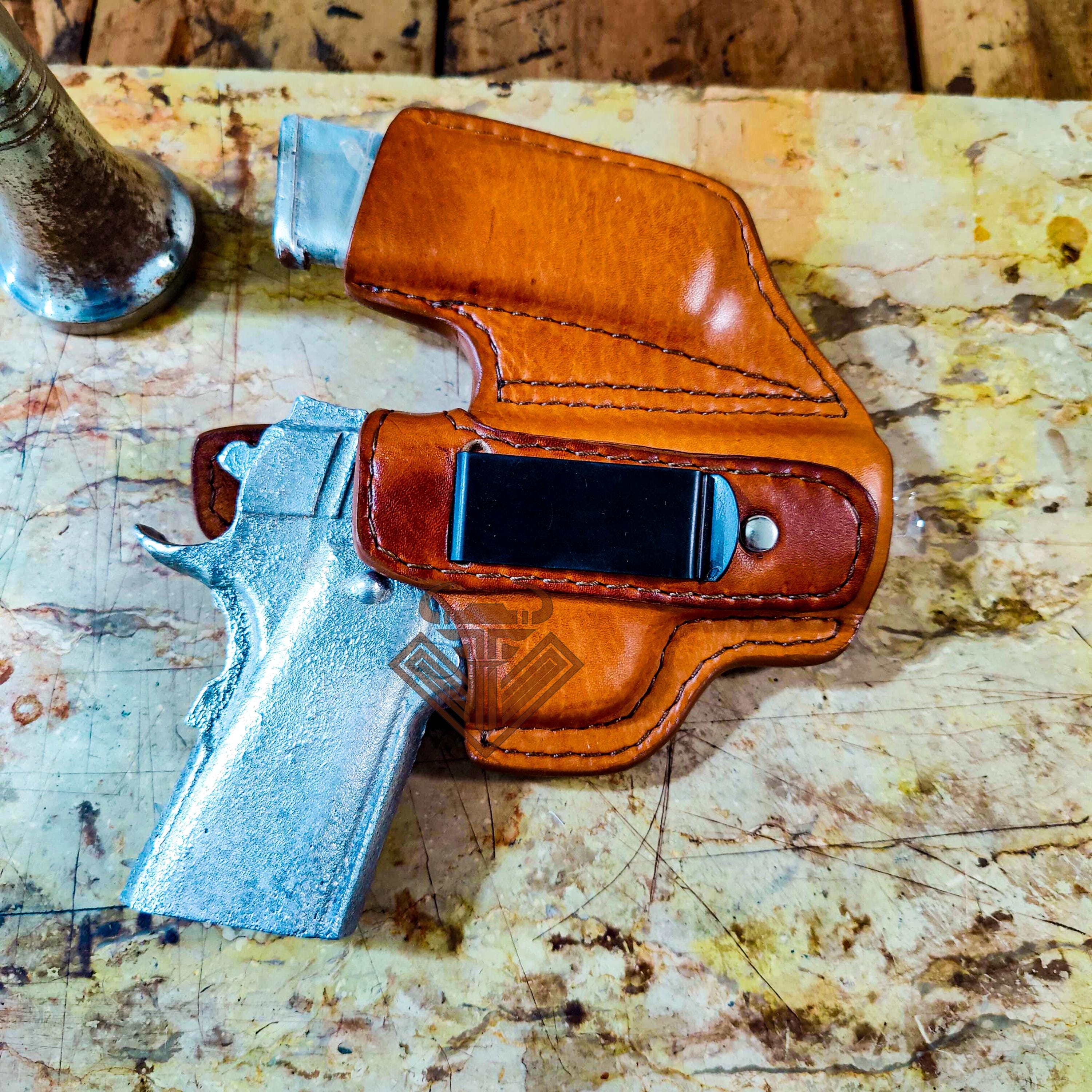 Fondina A Tracolla Verticale Per S&W M&P Con Doppio Portamagazine - OUTBAGS USA