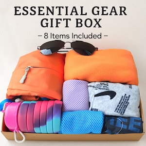 Set regalo per sport all'aria aperta, kit zaino pieghevole, asciugamano rinfrescante, scaldacollo, tazza e occhiali da sole, confezione regalo per uomo, donna e adolescente - 4 opzioni