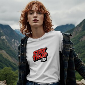 Stay True Stay Strong T-Shirt, Motivational Graphic Tee, Inspirational Quote Shirt for Men and Women, Bold Red Typography Streetwear