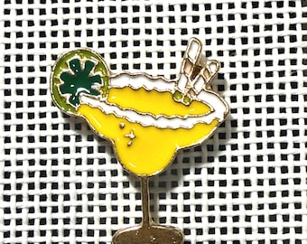 Margarita Needleminder | Cocktail Needle Magnet