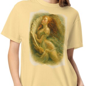 Vintage Mermaid Print T-Shirt, Summer Fantasy Apparel, Mythological Theme Shirt, Mermaid in Seashell T-Shirt, Fantasy Ocean Art Tee