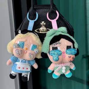 popmart CRYBABY キーリング 新品未開封 ポップマート クライベイビー 泣いている キーリング