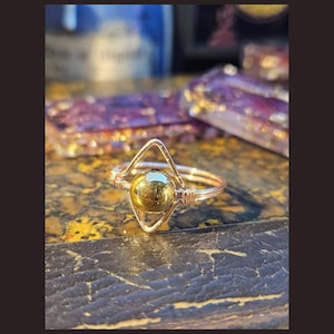 Handmade Geometric Rose & Gold Ring – Wire Wrapped Thumb Ring (Size 11)