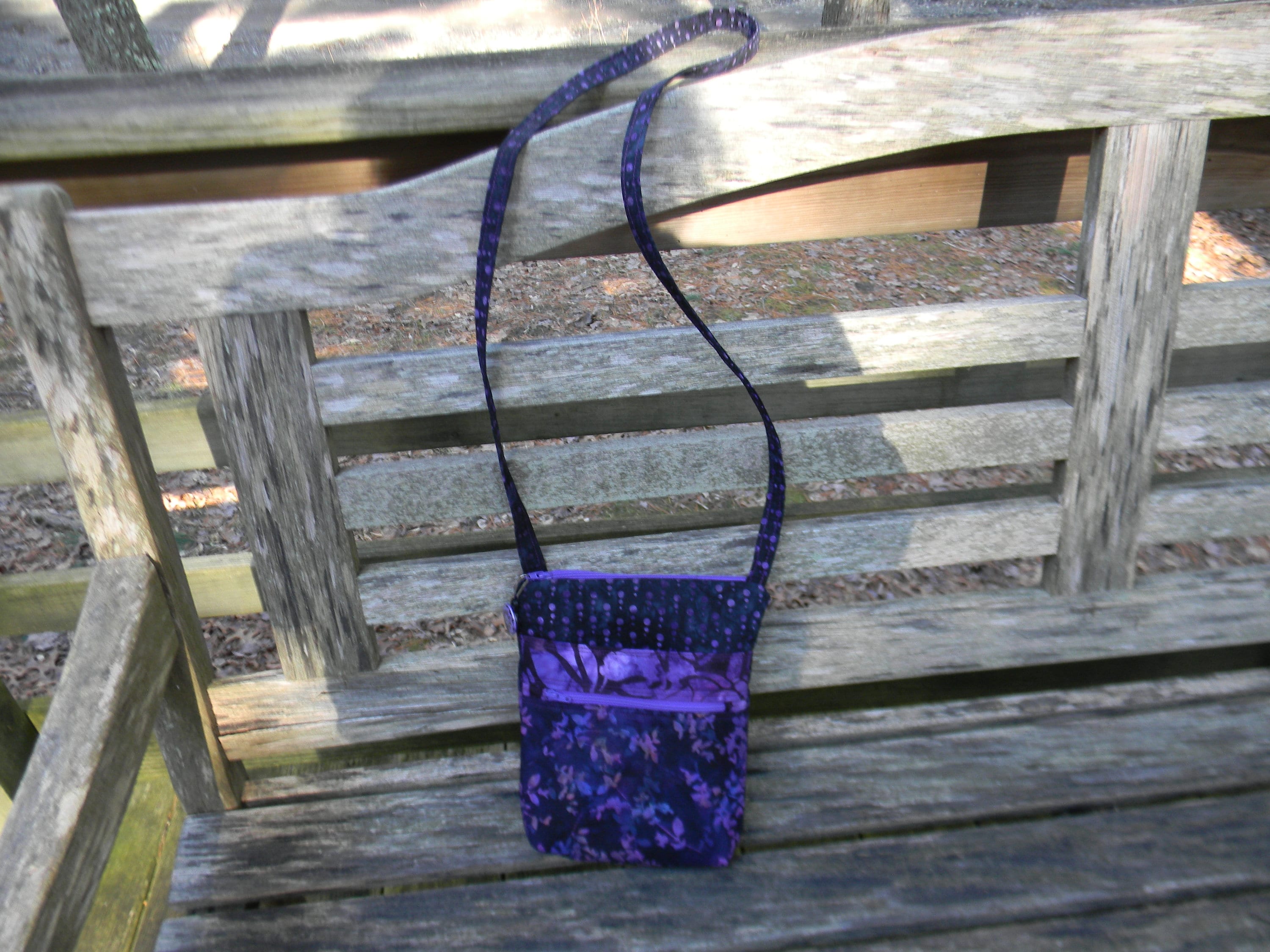 Flapdoodle Bags sells handmade handbags, accessories