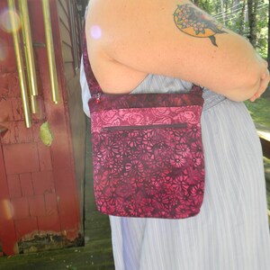 Plum Floral Batik Cross Body Zipper Purse with Six Pockets image 5