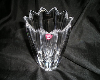 Vintage Scandinavian Orrefors Sweden Crystal " Fleur"flower form Art Glass/Art Form Signed. Mint..