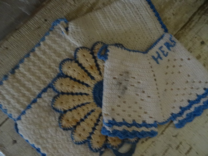 Vintage set 9 Hand Made Shabby Doilies Primitive Kitchen Hand Crocheted Pot Holders.Very Nice Brocante.