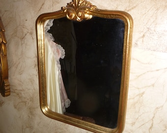 Vintage Italian Florentine Ornate Giltwood  Wall Hanging Mirror.