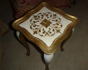 Vintage small Italian Florentine Nice Accent Table.