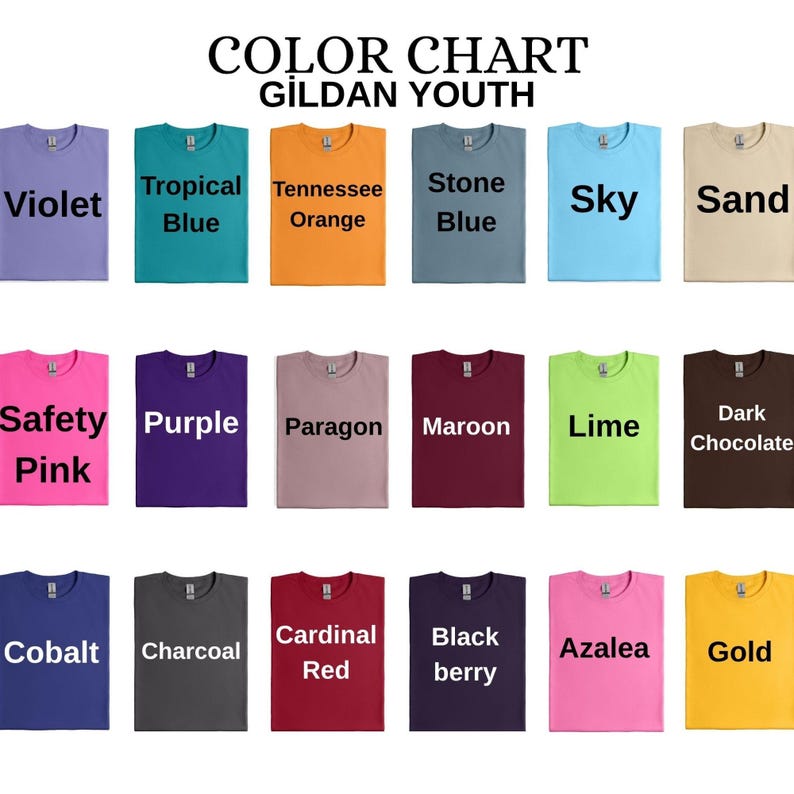 Puede incluir: Una carta de colores de camisetas Gildan Youth, que muestra una variedad de colores que incluyen Violeta, Azul Tropical, Naranja Tennessee, Azul Piedra, Cielo, Arena, Rosa de Seguridad, P&uacute;rpura, Paragon, Granate, Lima, Chocolate Oscuro, Cobalto, Carb&oacute;n, Rojo Cardenal, Mora, Azalea y Oro.