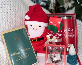 Weihnachtsgeschenkbox-Set - Kuschelige Decke, Becher, Armband, Kerze & Socken