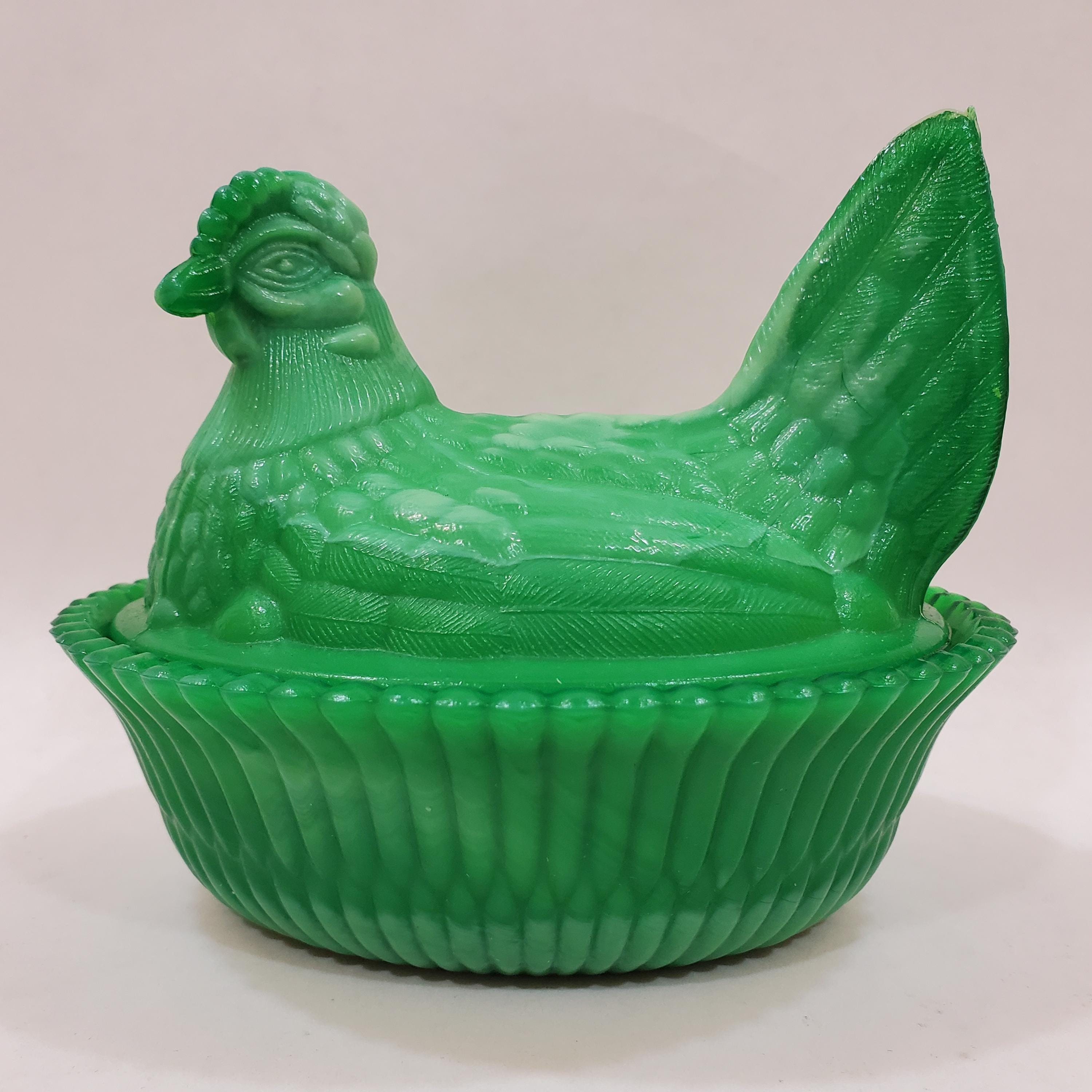 Vintage Dave's Green Slag Glass Hen on Nest 5.5