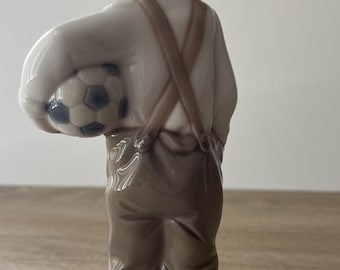 ヴィンテージ リヤドロ製 ナオ 1068 サッカーボールを持った少年