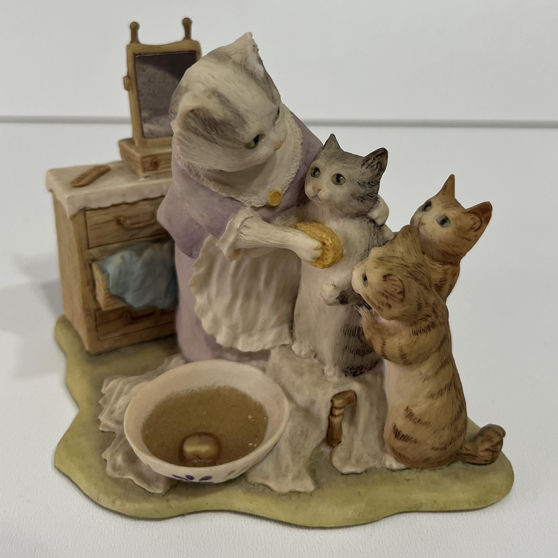 Vintage Beatrix Potter Figurine: 