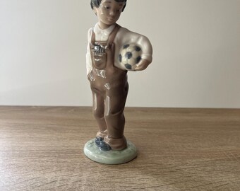 Vintage Nao by Lladro 1068 Boy With Soccer Ball Figurine: NAO