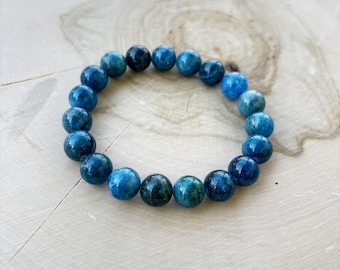 Handmade Blue Apatite Bracelet: Gemstone Crystal for Clarity & Communication