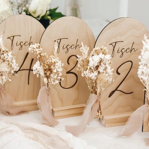 Tischnummer aus Holz – Hochzeit Tischaufsteller graviert & lasergeschnitten – Minimalistisch und modern