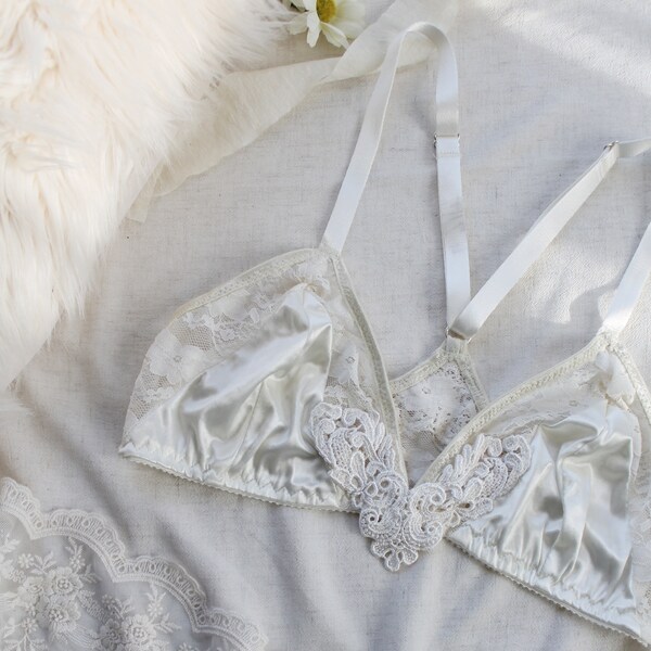 DÉGAGEMENT Ivoire Satin et Dentelle Bridal Bralette M/L Prêt à expédier