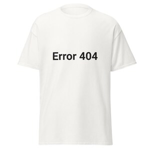 Fel 404-outfit hittades inte T-shirt, rolig programmerare-present, kodningströja, tekniknörd-tröja, mjukvaruutvecklare-present, minimalistisk grafisk t-shirt