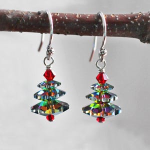 Boucles d&#39;oreilles sapin de Noël en cristal autrichien vert - Choisissez parmi 3 tailles