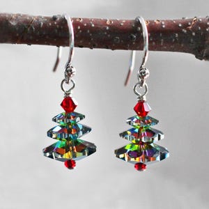 Zielone kolczyki z kryształkami austriackimi w kształcie choinki – wybierz jeden z 3 rozmiarów