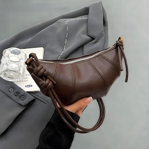 Damen elegante PU-Leder Umhängetasche, kleine Schulter Geldbörse, lässige Mini-Handtasche, trendige Gothic-Mode Tasche, süße Reise-Geldbeutel für Mädchen