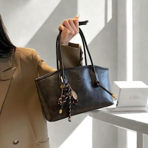 Elegante Damen PU-Leder Tragetasche | Ästhetische Schulter Handtasche | Work & Travel Geldbörse mit großer Kapazität | schicke lässige Umhängetasche | Geschenk für sie