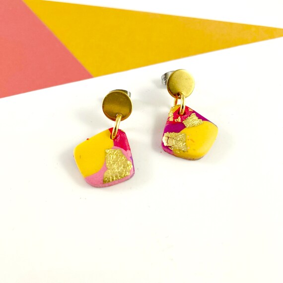 Polymer earring, light pink, gold, yellow, light small earring, stud gold, polymer clay, stud, les perles rares