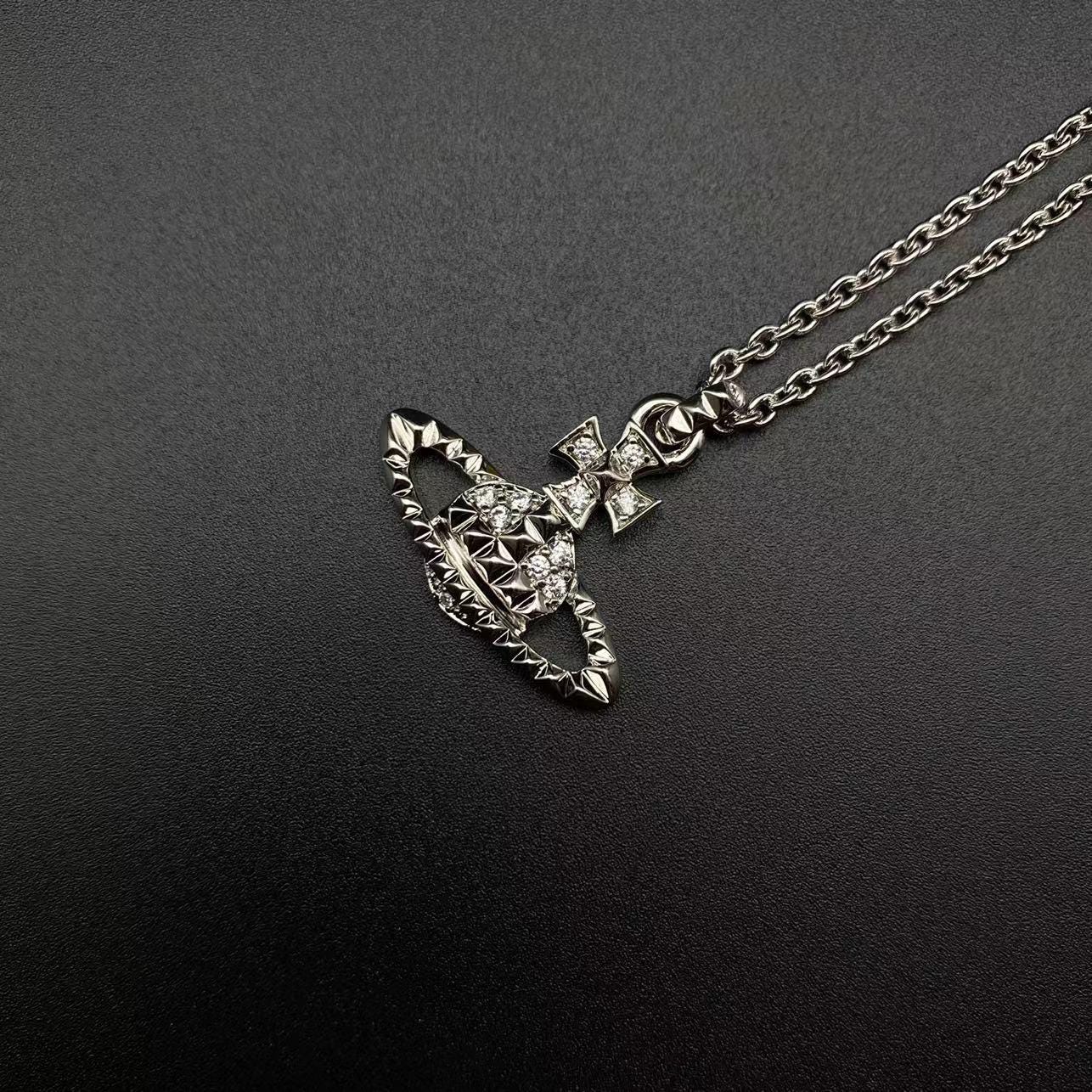 Vivienne westwood skull necklace - Etsy 日本 Vivienne westwood skull necklace - Etsy 日本