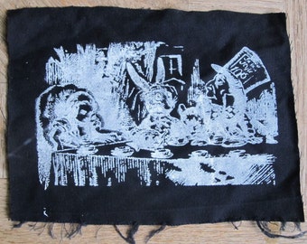 Alicja w krainie czarów Mad Hatter Tea Party - sitodruku biały czarny tkaniny Patch, odwrócony, punk patch