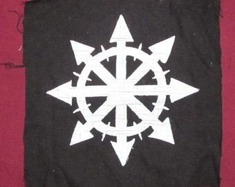 Naszywka Chaos, czarna - duża na plecy lub do torby - naszywka anarchii, naszywka punkowa, naszywka na plecy, sitodruk, symbol Chaosu, lochy i smoki, larp
