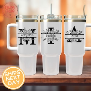 Copo com letra floral de 40 oz – Nome personalizado e caneca inicial para ela, caneca personalizada com nome – Letra floral – Copo de presente de 40 oz, Caneca elegante de 40 oz