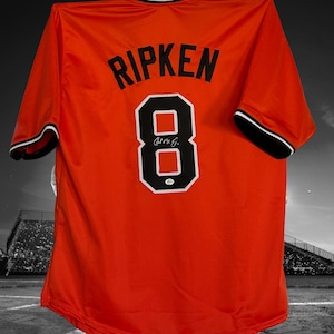 Cal Ripken signed Jersey. Jr. Authenticated