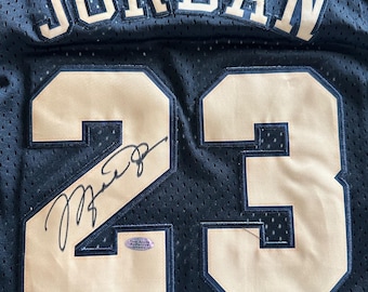 Michael Jordan Signed Jersey. NWT Mitchell & Ness 97-98 Style.