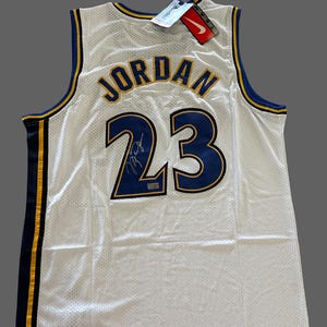 Michael Jordan signed jersey. COA Holo. Nike NWT