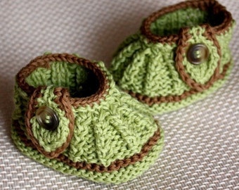 knitting pattern (pdf file) Leaf Baby Booties (0-6/6-12 months)