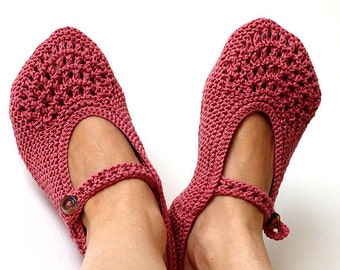 Knitting Pattern (PDF file) -  Vintage Home Slippers (Adult sizes)