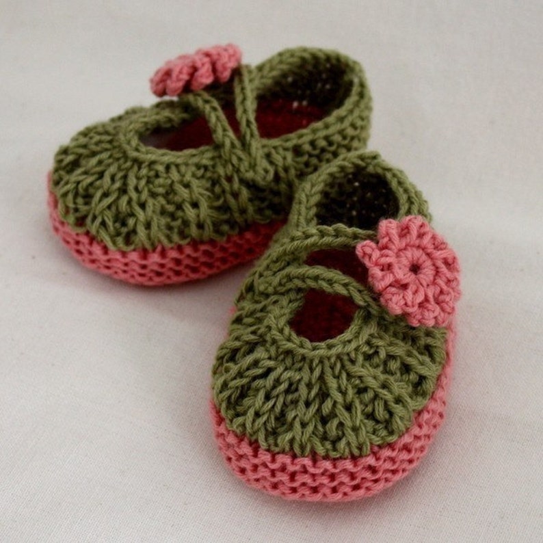 Knitting Pattern PDF file Daisy Baby Booties 0-6/6-12 months image 2