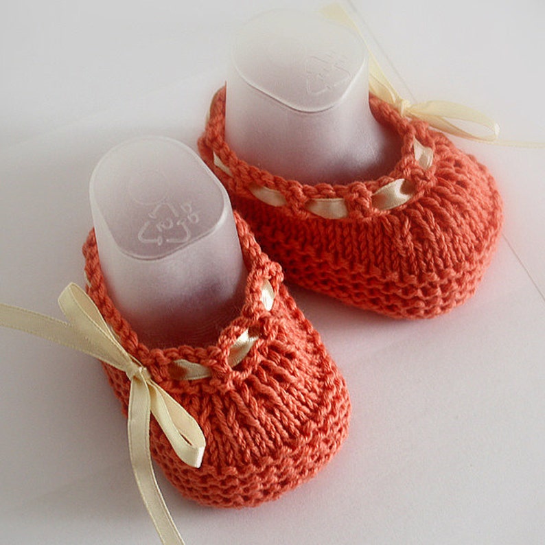 Knitting Pattern PDF file Baby Shoes Beatrice sizes 0-3/3-6/6-12 months image 2