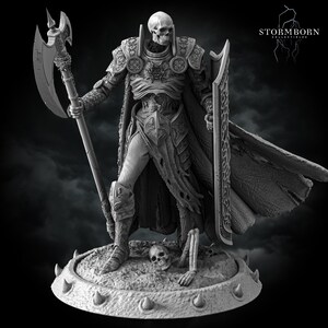 Miniatyr av bepansrad skelettbefälhavare: 32 mm/75 mm odöd krigare i harts