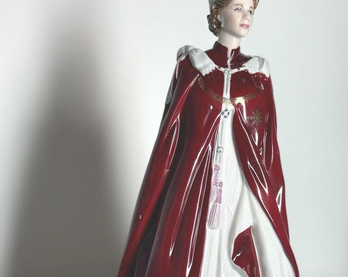 Royal Doulton Queen Elizabeth II Figure Coronation Robes Bone China Collectible