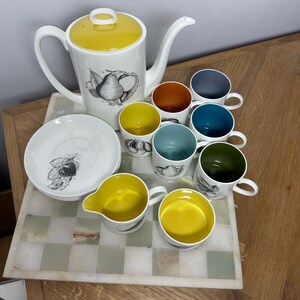 Wedgwood Susie Cooper Bone China-theeset – gekleurd glazuur en fruitontwerp – vintage jaren 60 – zeldzaam en verzamelobject