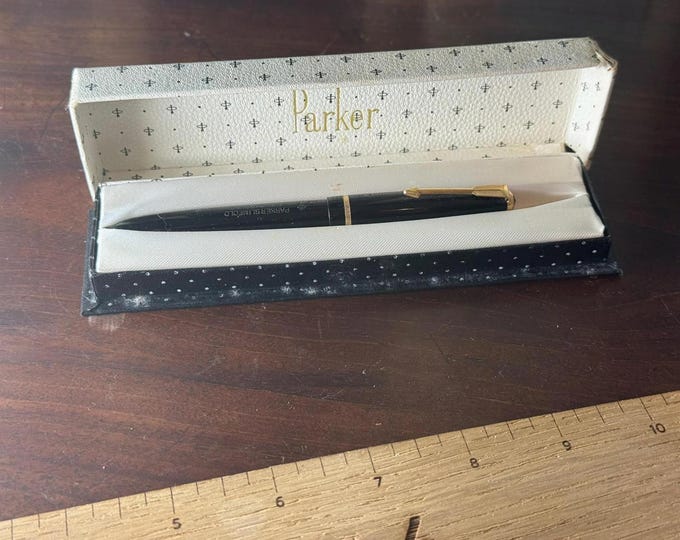 Parker Slimfold Fountain Pen  Black  Gold Trim  Vintage with Original Box