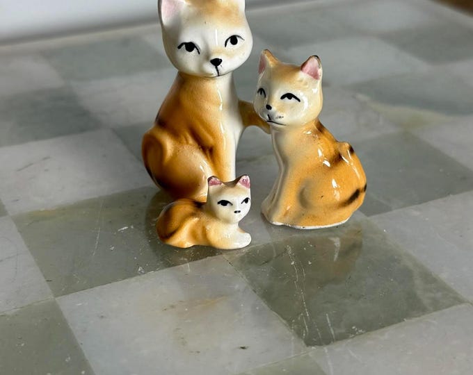 Vintage Ceramic Cat Family Figurines – Ginger & White Mother Cat with Kittens