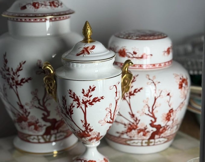 Vintage Coalport Indian Tree Coral Urn Vase with Lid  Gilt Handles Elegant