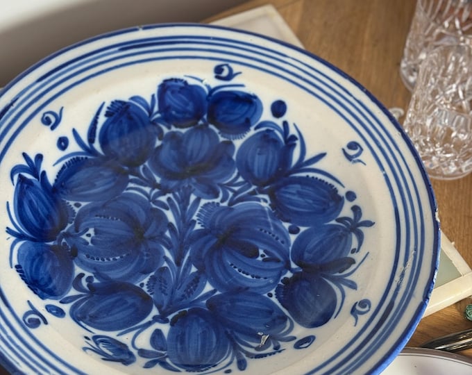 Vintage Blue & White Hand-Painted Ceramic Charger Plate | 32cm Folk Art Floral Bowl | Rustic Tableware / Wall Decor