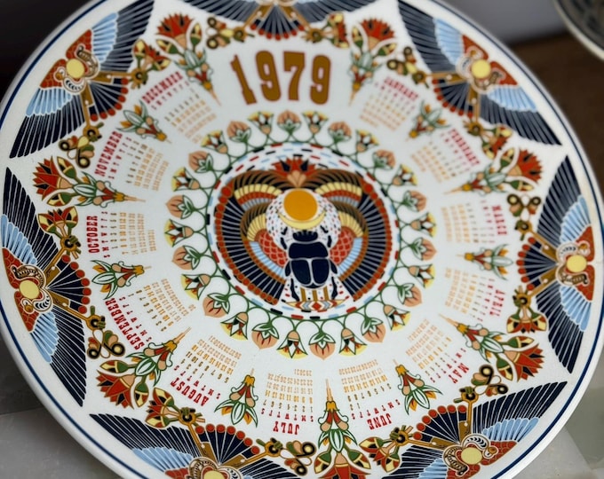Vintage Wedgwood 1979 Sacred Scarab Calendar Plate  Egyptian Revival Artistry